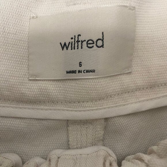 ✨Wilfred by Aritzia Paperbag Waist Shorts w/ Bow | Size 6 - Picture 5 of 7